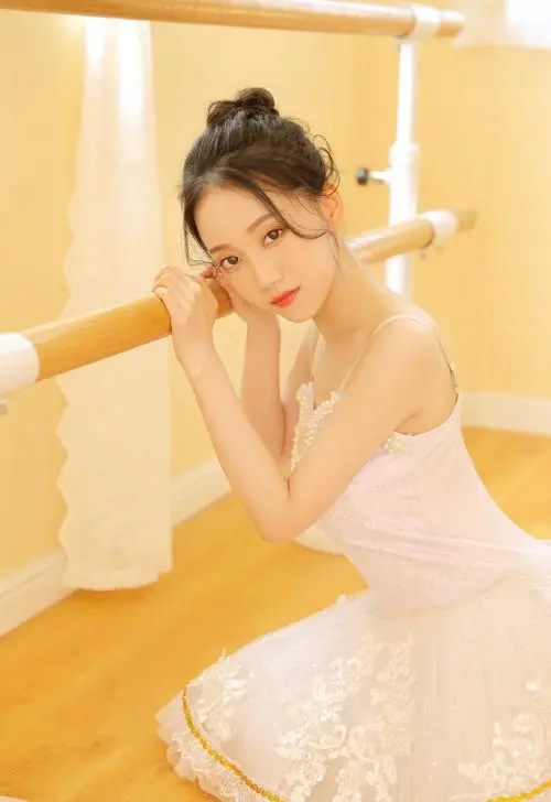 好莱坞艳照门种子下载,在线看,院线同步版,全100集